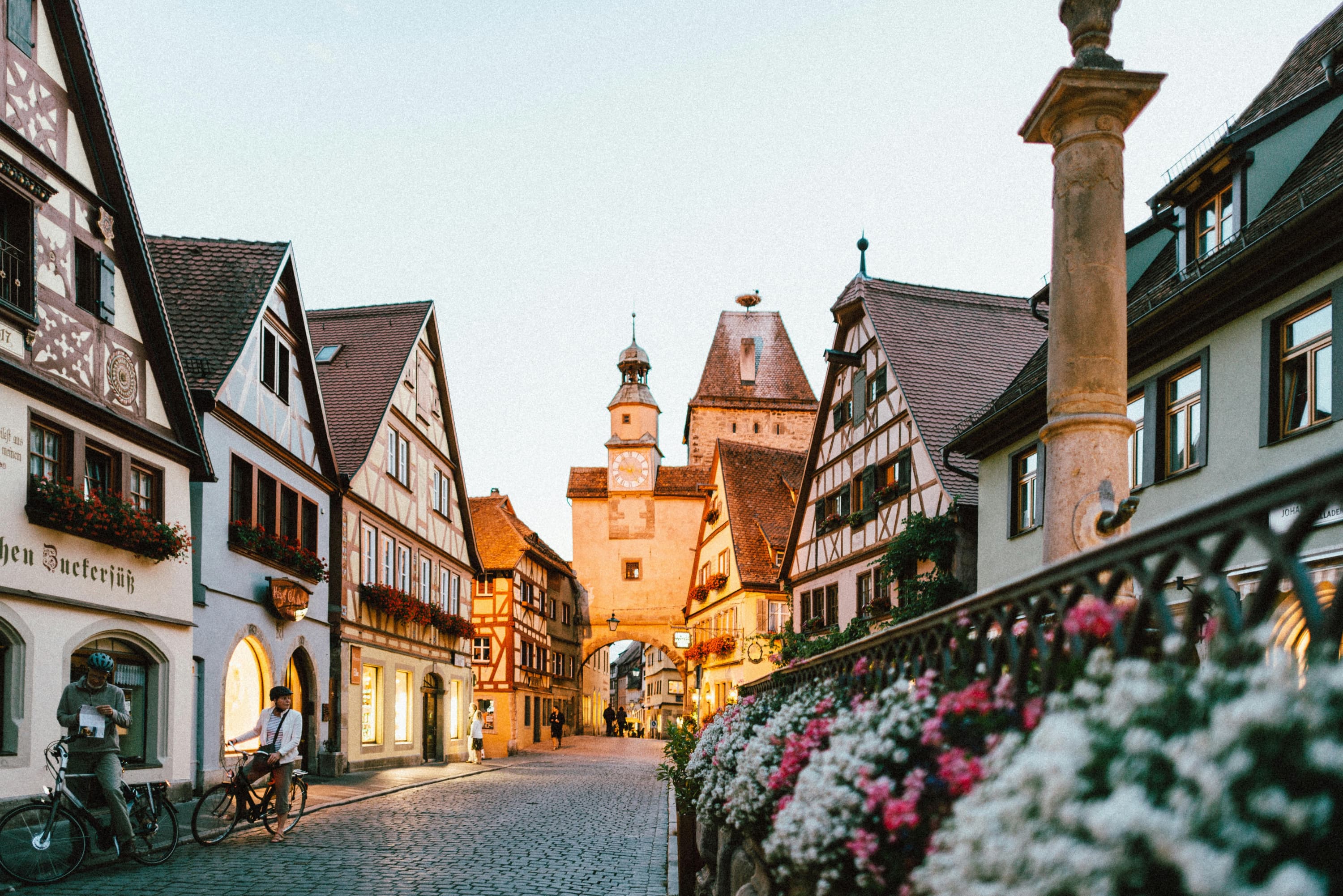 roman-kraft-g_gwdpsCVAY-unsplash.jpg